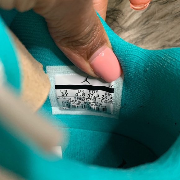 Shoes - Picture 4 of 4